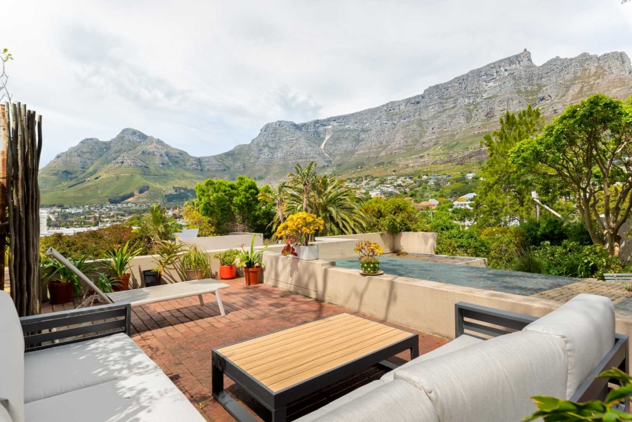 To Let 4 Bedroom Property for Rent in Gardens Western Cape
